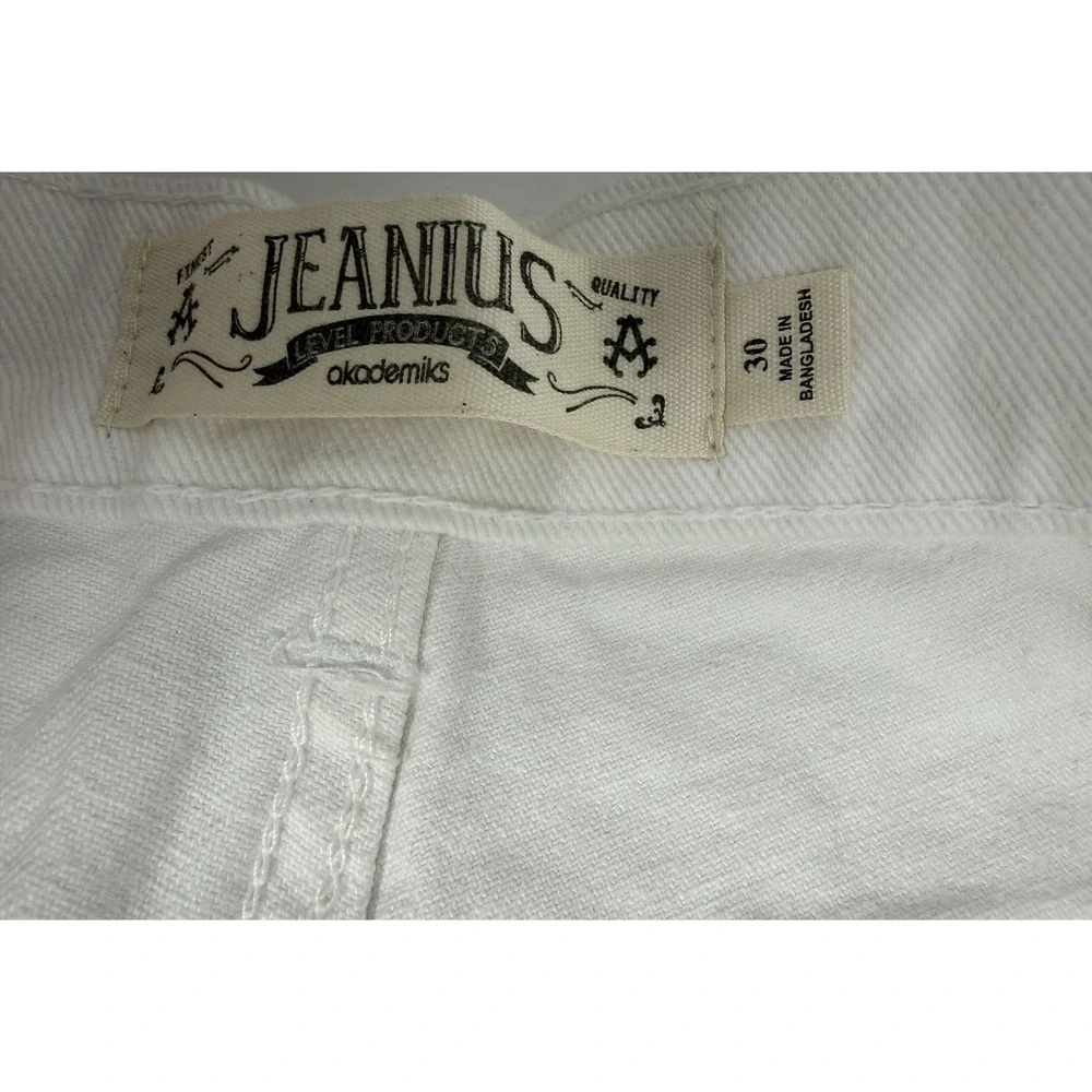 NWT Size 30 Men's Jeanius Akademiks Shorts White Denim Paint Splattered